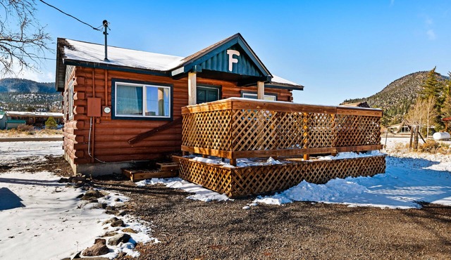 "F" Fox Cabin: Private hot tub! “F” in South Fork