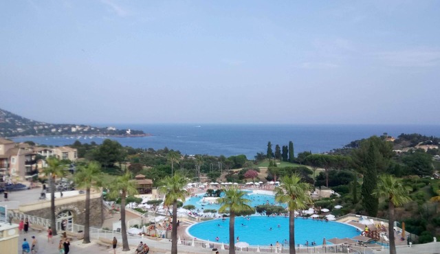 ☀️F2 3 * ST RAPHAEL Cap Esterel 5 px Sea View clim beach & pools 5 min in Saint-Raphaël