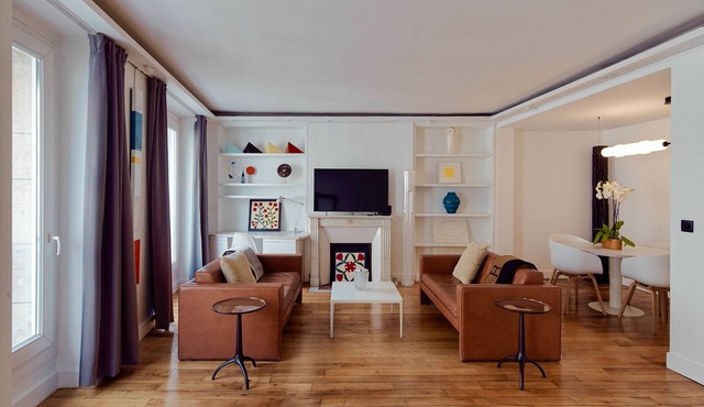 Faubourg/Elysées, an elegant, two-bedroom apt. in Paris's best shopping area. in Paris