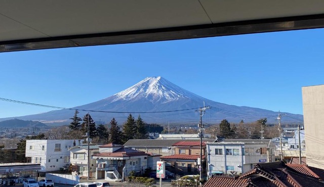Guest House KURA 776 Mt Fuji View and 1 min to Gekkoji Station