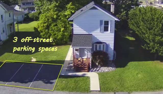 Hersheypark in 2 miles,w/large private yard in Hershey