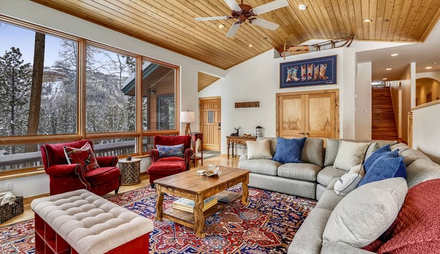 Hot Tub, Great Deck, Hiking/Fishing Close! in Durango