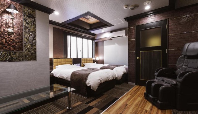 Hotels & Resort Feel