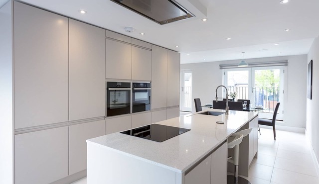 Immaculate Central Windsor Town House in Windsor