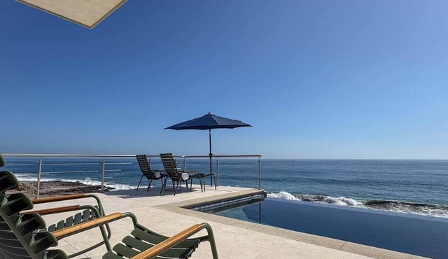 Luxe Oceanfront Casita Pool Spa Secluded Beach in La Paz