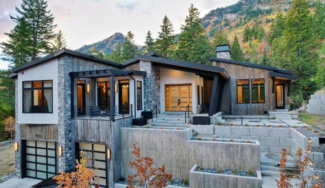 Modern 4BR Mountain Retreat BBQ Outdoor Dining in Sundance
