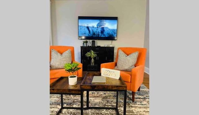 Modernized City Home w/ Parking Downtown Lancaster in Lancaster