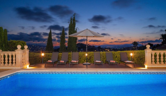 Moraira Sunset Villa with Private Pool, Sleeps 10, Family Friendly in MORAIRA
