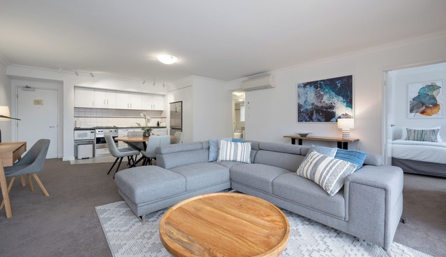 Mounts Bay Stay Two Bedroom Apt. Near Kings Park - Free Parking - Wi-Fi in Perth