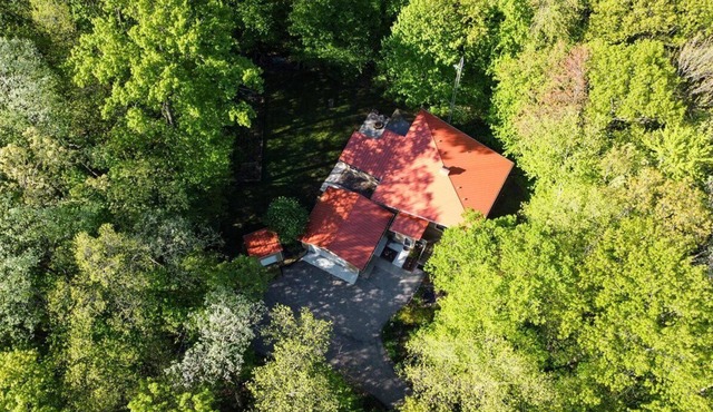 NEW OWNR SPECL - Hilltop Oasis w/HotTub+Sauna-Close to Wis Dells & Baraboo! in Portage