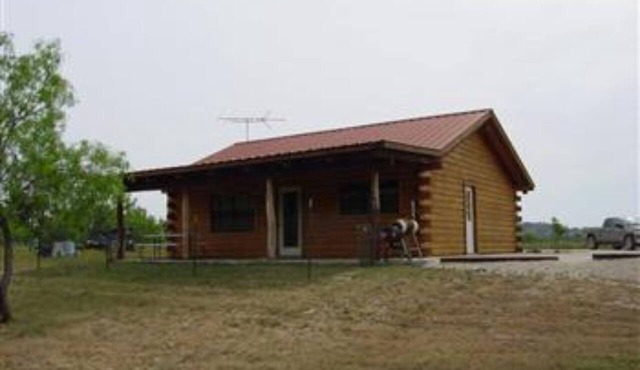 Old Glory River Cabin in Utopia