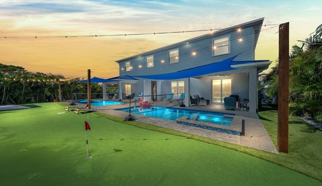 Orbit Oasis 10/10 Heated Pool/Spa En suites Beach Access/Golf coarse in Cocoa Beach