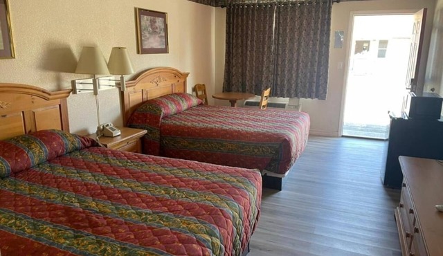 Parking Included, Walk to Dining & Enjoy Lake Corpus Area in Mathis