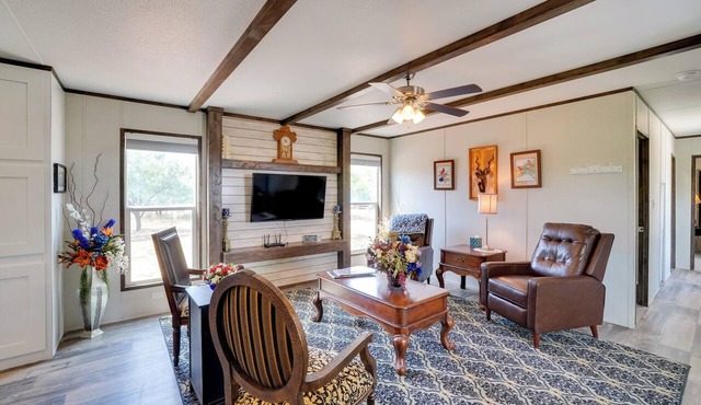 Peaceful Countryside Home w/Yard in Hawley in Hawley