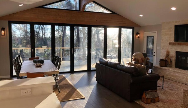 Pinecone Cabin in Conroe