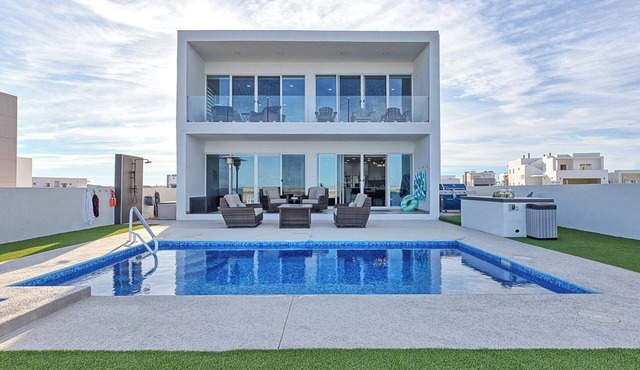 Playa Laguna | 5BR Waterfront w/Pool & Rooftop in Puerto Peñasco