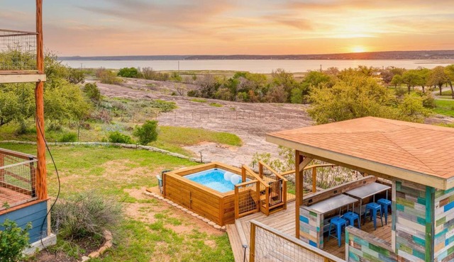 POOL, Lake views, 5 KING/3.5b, outdoor Cabana in Buchanan Dam