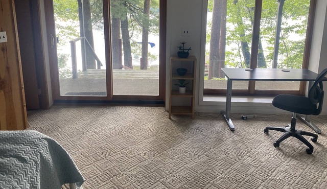Quiet 3-level lakefront condo on Lake Owen in Cable