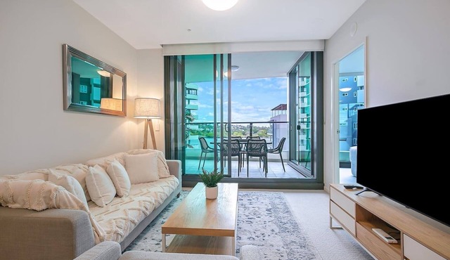 Riverfront Flow Poolside and Portside in Hamilton in Brisbane