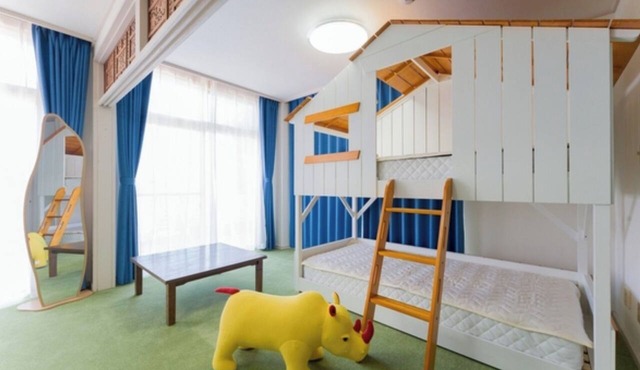 Room OnlyAccommodates 8 people Family Room Oce/Shimoda City Shizuoka