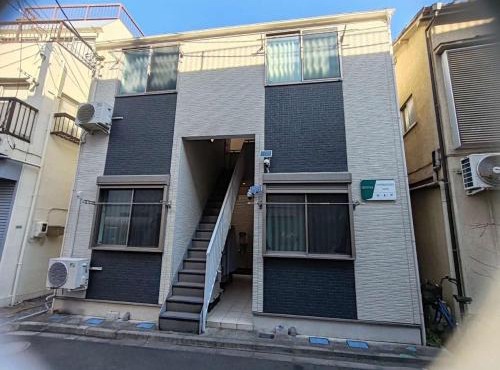 Shinjuku 5 min, 1 min walk from Shinnakano Station, Room 202