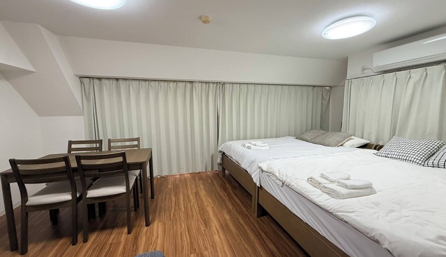 Shinjuku Group Stay with Fast Wi-Fi and Workspace