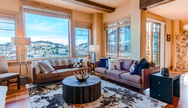 Ski-in/Ski-out Luxurious Condo located in the serene Empire Pass-Silver Strike 4 Bed-Click to Save in Park City