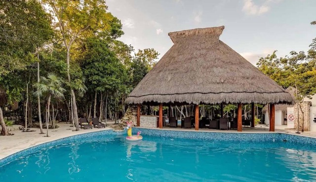 Snowbirds, familiy, friends, all are welcome, WiFi, self check in, free parking in Puerto Morelos