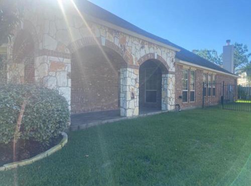 Spacious 4 Bed & 2 Bath Home in the Woodlands, TX in Spring