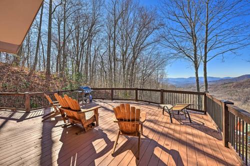 Spacious Franklin Cabin w/Mountain Views! in Franklin