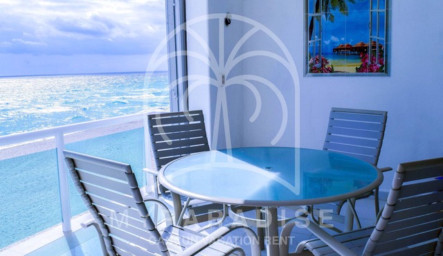 SPECTACULAR BEACH FRONT VIEW-RELAX IN A PRIVATE LOCATION, WE OFFER DISCOUNTS. in Cancun