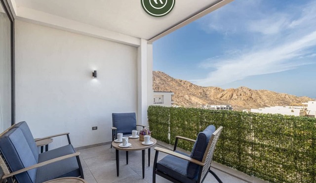 Splendid 2 BR Condo with Private Terrace - BBQ in Cabo San Lucas