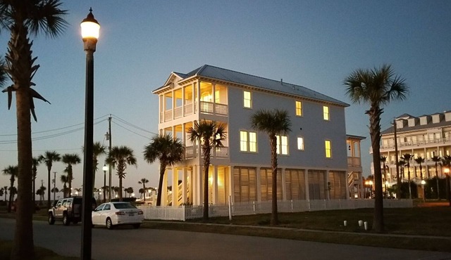 STUNNING! CUSTOM BEACH HOUSE, HOT TUB, BEACH JUST STEPS AWAY in Galveston
