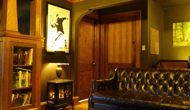 Three Bedroom Upper in Milwaukee
