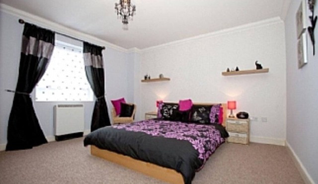 Three Bedroomed Ground Floor Apartment in York City Centre with Parking in York