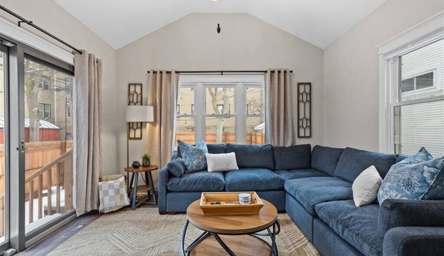Totally Renovated 3 Bed/2 bath house in Downtown Milwaukee in Milwaukee