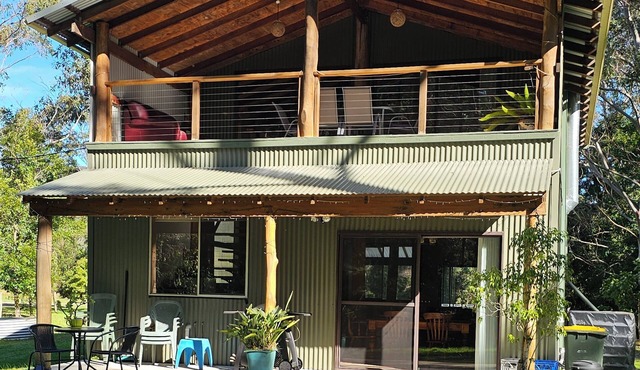 TRANQUIL BUSH RETREAT with aircon wifi and indoor and outside fires in Brunkerville