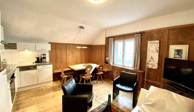 Tyrolean apartment for up to 5 people with SWIMMING POOL, garden, pets allowed in Telfes im Stubai