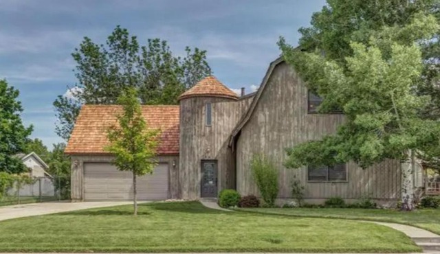 Unique Home Perfect for Gathering Pets welcome! in Orem