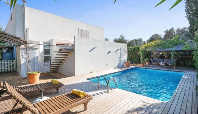 Villa 'Es Tancat' with Sea View, Private Pool and Wi-Fi in Sa Ràpita