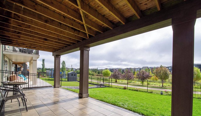 Walkout Suite: Exclusive Backyard in Edmonton