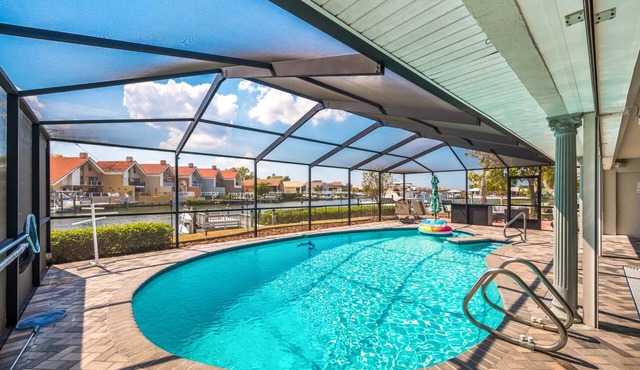 Waterfront 3B/2BA private pool & private dock, free kayaks, in Apollo Beach