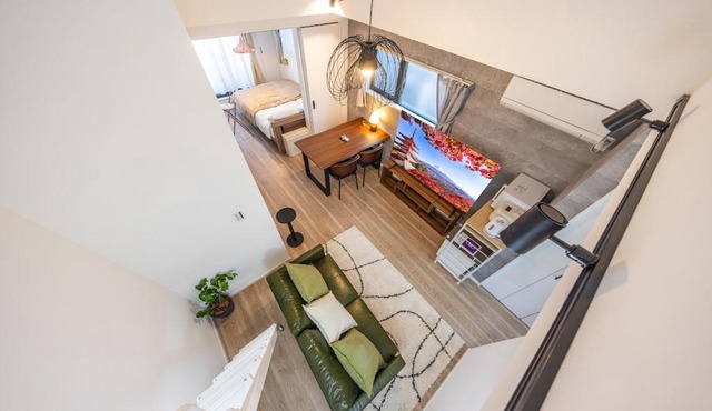 Within walking distance of Nakameguro, 6 mins by Shibuya Train, 7 mins on foot from Yutenji Station, 1 min on foot to a supermarket, Long-term stays, Max 4 people