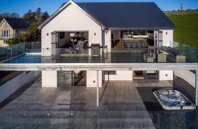 232 m² House ∙ 5 bedrooms ∙ 12 guests in Pendine