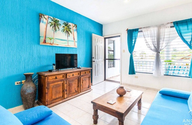 Spacious Apt, 2 Terraces, Block to Beach & Malecón in Progreso