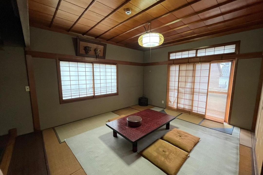 Kaya Machi Apartment | 丸亀 Sawai 一棟貸し 丸亀駅徒歩 10人まで宿泊可能 駐車場2台有 子供部屋ベビーベッド有