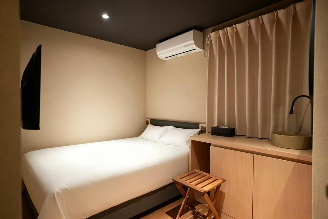 Photo of Bedroom in Kaminarimon