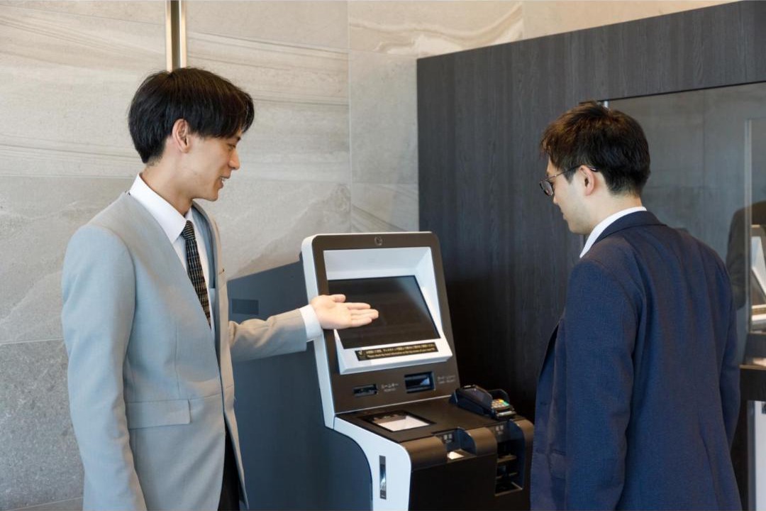 Photo of Human In Picture in Ariake