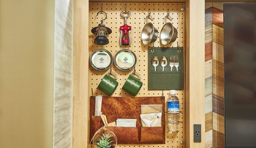 Economy Room, Smoking (e‑cigarettes only)