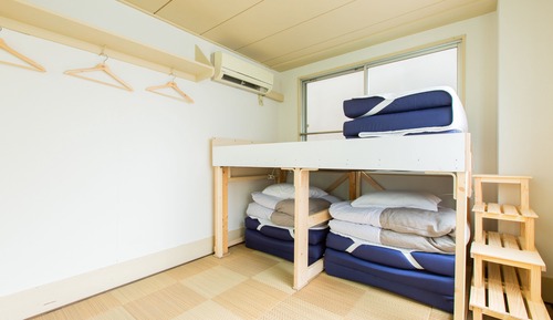 Economy Triple Room